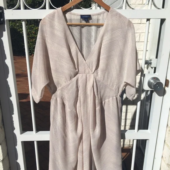 🌟Host Pick🌟 Witchery Beige Loose Fitted Midi Dress Size L/14 - Picture 2 of 15
